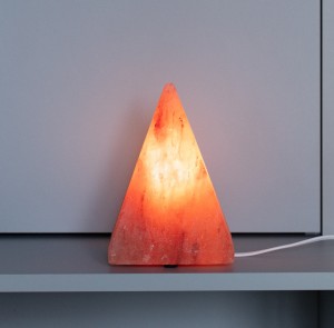 Lampa solna – piramida